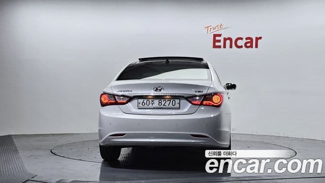 Hyundai YF Sonata люксовая версия, 2010 4