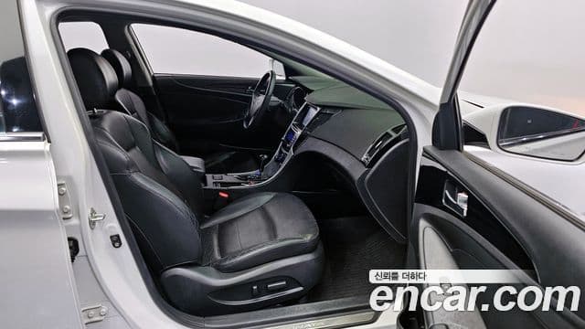 Hyundai YF Sonata люксовая версия, 2010 11