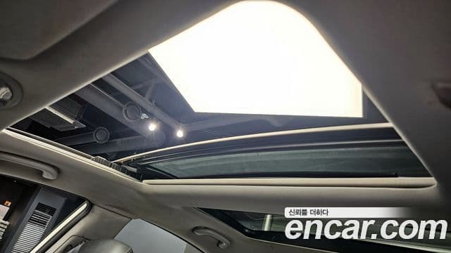 Hyundai YF Sonata люксовая версия, 2010 16