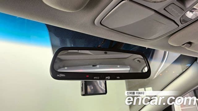 Hyundai YF Sonata люксовая версия, 2010 19