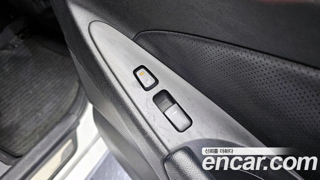 Hyundai YF Sonata люксовая версия, 2010 20