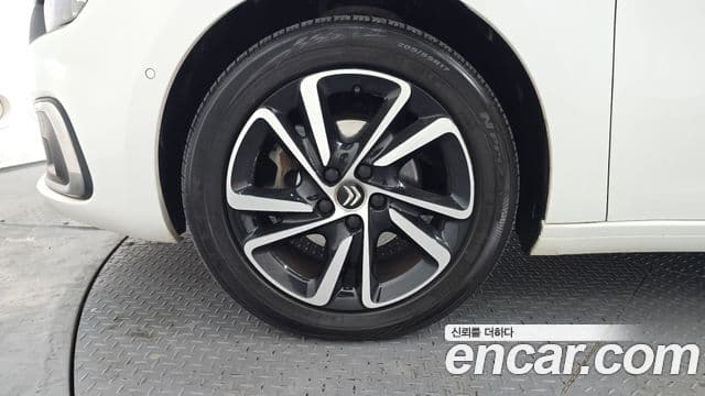 Ситроен / DS Grand C4 스페이스투어러 1.5 BlueHDi Shine Pack, 2021 все фото