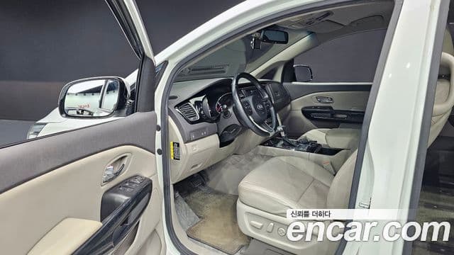 Kia All New Carnival Prestige, 2017 11