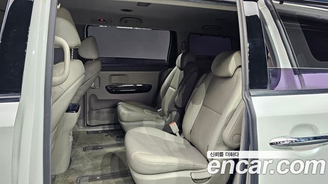 Kia All New Carnival Prestige, 2017 12