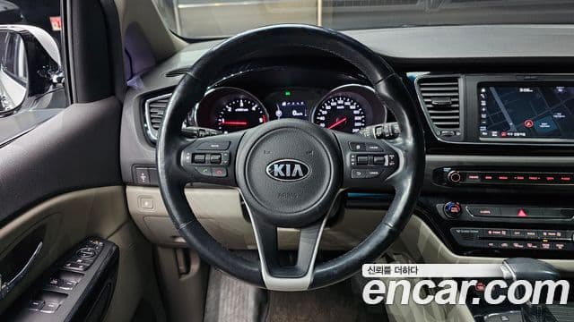 Kia All New Carnival Prestige, 2017 13