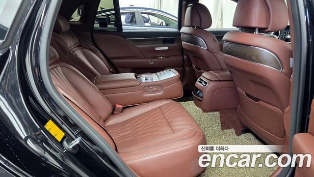 Genesis G90 (RS4) бензин 3.5 турбо e-S/C AWD, 2023 12