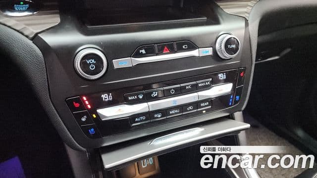 Ford Explorer 6세대 2.3 Limited 4WD, 2020 16