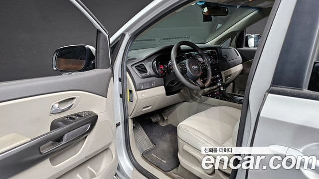 Kia All New Carnival бензин 7인승 экспортная версия, 2017 11