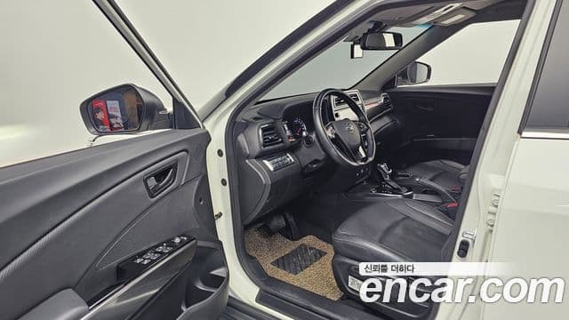 KG모빌리티(SsangYong) Berry New Tivoli V3, 2021 10