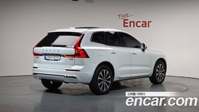 Volvo XC60 2세대 B5 Ultra Bright, 2025 2