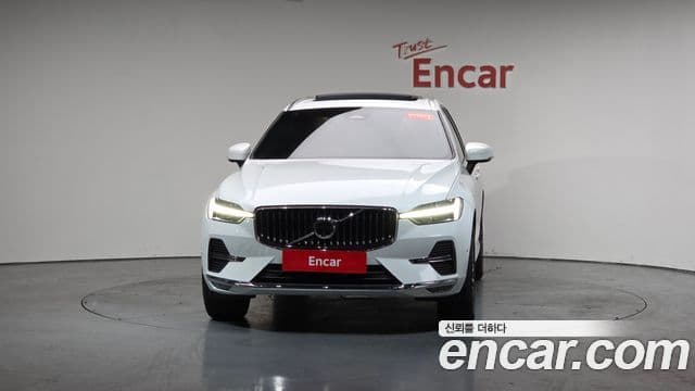 Volvo XC60 2세대 B5 Ultra Bright, 2025 3