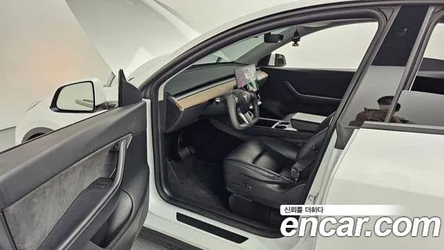 Tesla модель Y Long Range AWD, 2022 11