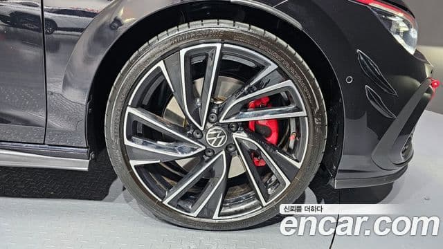 Volkswagen Гольф 8세대 2.0 GTI, 2023 все фото