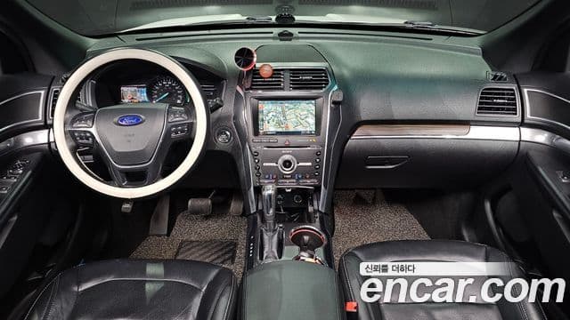 Ford Explorer 5세대, 2016 7