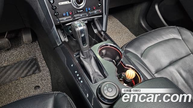 Ford Explorer 5세대, 2016 9