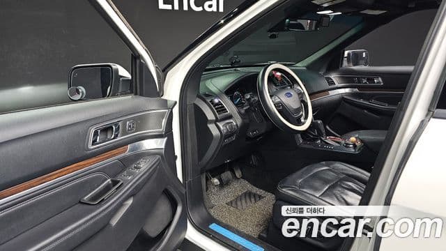 Ford Explorer 5세대, 2016 11