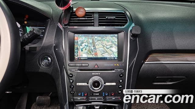 Ford Explorer 5세대, 2016 14