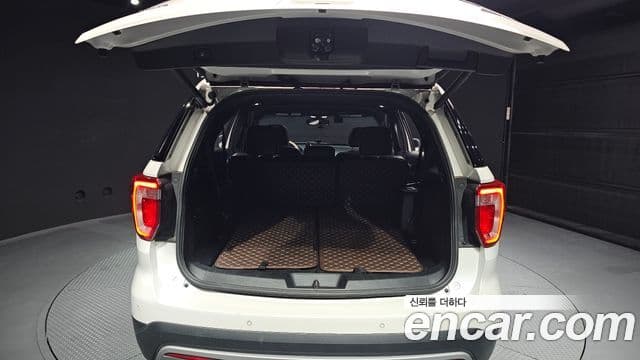 Ford Explorer 5세대, 2016 20