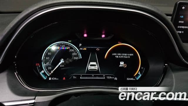 Genesis GV70, 2021 8