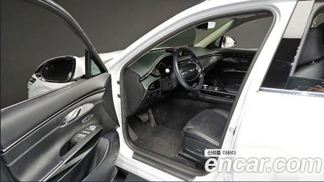 Genesis GV70, 2021 10