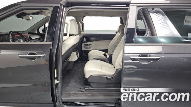 Kia Carnival 4세대 Signature, 2021 11