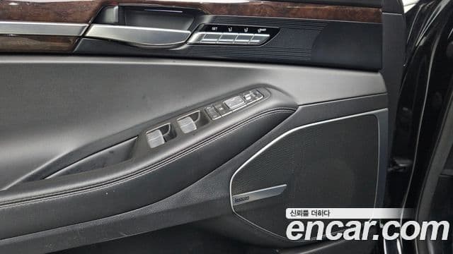 Genesis EQ900 Premium Luxury, 2016 17