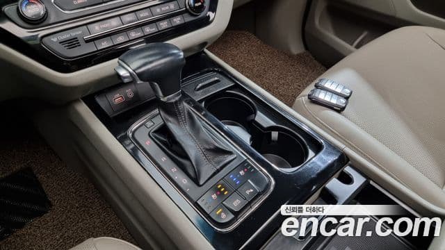 Kia All New Carnival Prestige, 2018 9