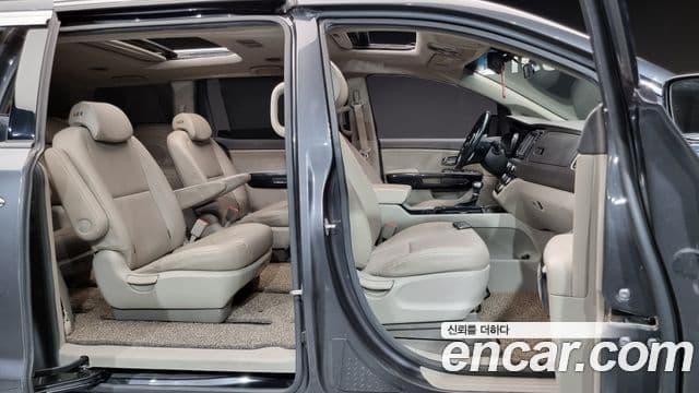 Kia All New Carnival Prestige, 2018 10