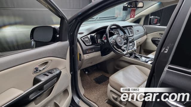 Kia All New Carnival Prestige, 2018 11