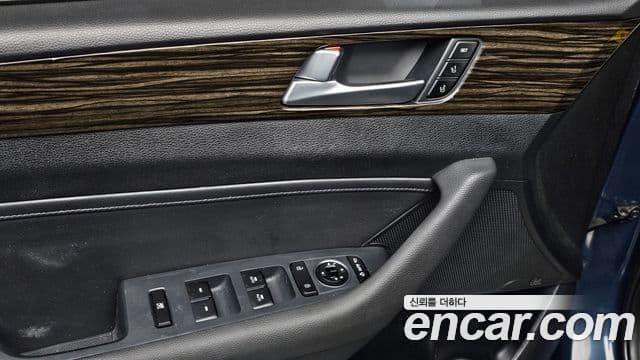 Hyundai LF Sonata Special, 2016 18