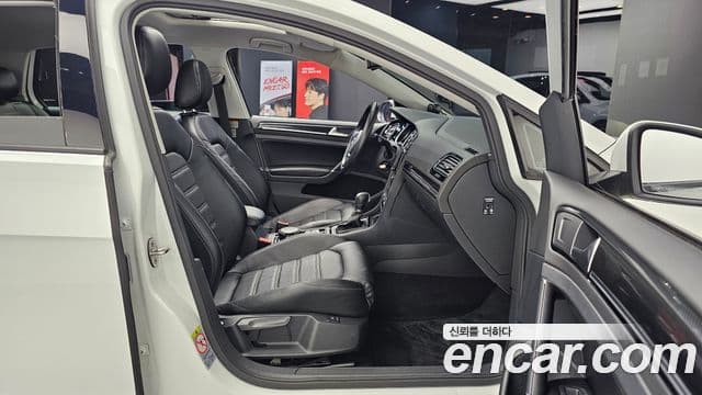 Volkswagen Гольф 7세대, 2015 12