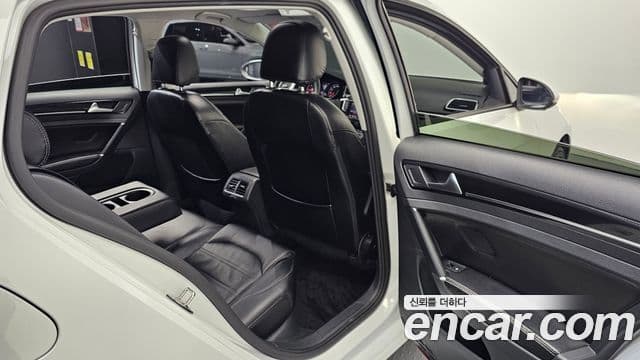 Volkswagen Гольф 7세대, 2015 13