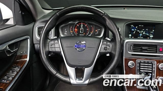 Volvo S60 2세대, 2017 13