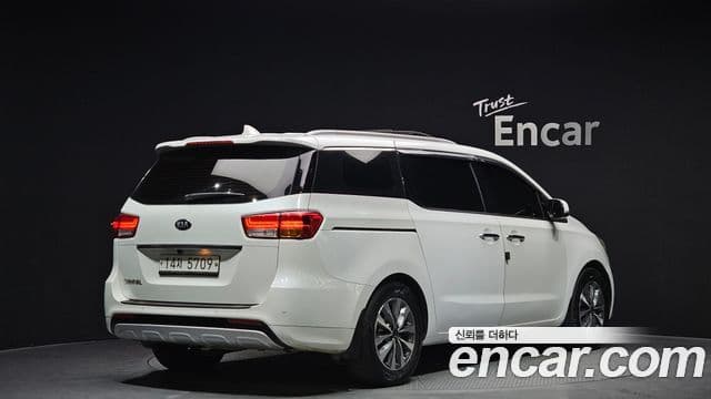 Kia All New Carnival Prestige, 2015 2