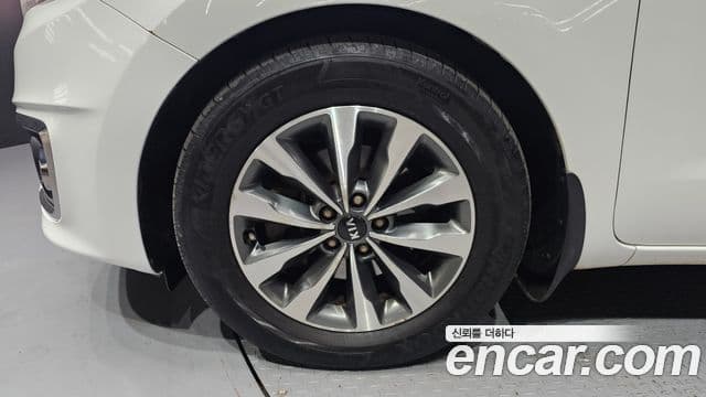 Kia All New Carnival Prestige, 2015 все фото