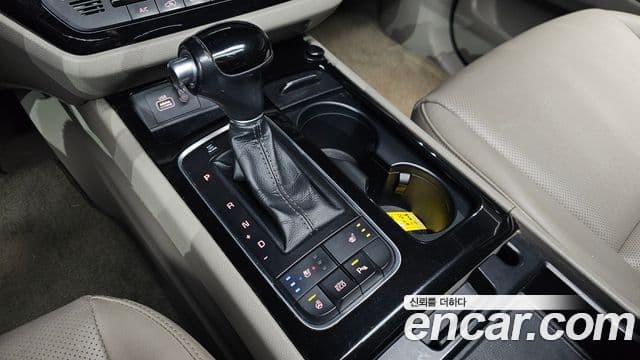 Kia All New Carnival Prestige, 2015 9