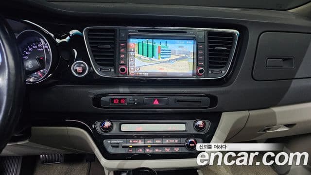 Kia All New Carnival Prestige, 2015 14