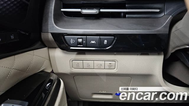 Kia Carnival 4세대 бензин 9인승 High Limousine(компания по спецнадстройкам), 2021 13