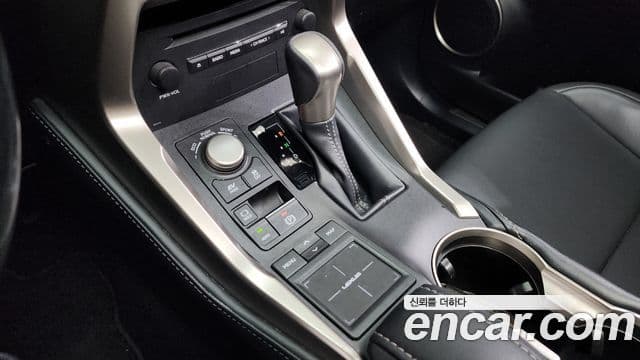 Lexus NX300h Supreme, 2015 9