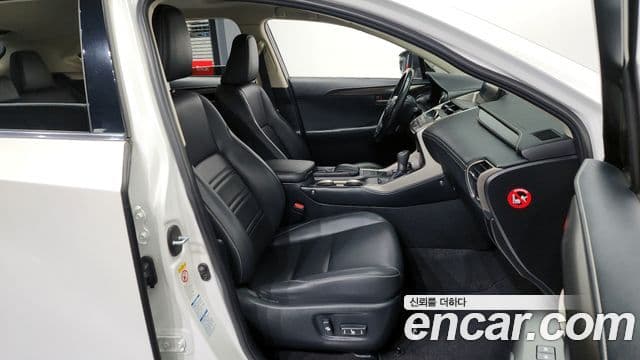 Lexus NX300h Supreme, 2015 11