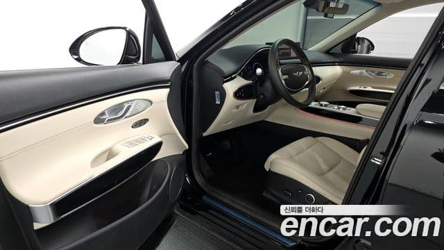 Genesis GV70, 2023 10