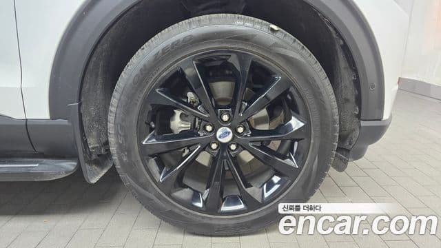 Ford Explorer 6세대 3.0 Platinum 4WD, 2022 все фото