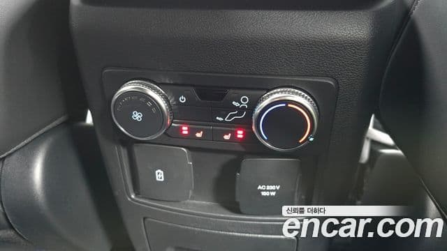 Ford Explorer 6세대 3.0 Platinum 4WD, 2022 18