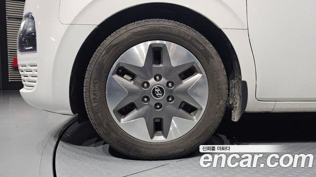 Hyundai Staria Modern, 2022 все фото