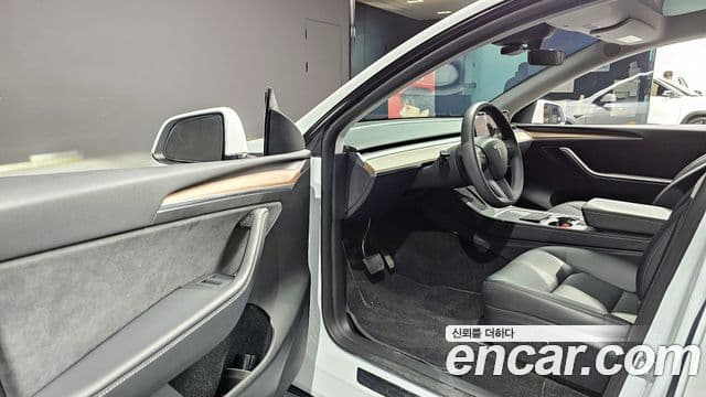 Tesla модель Y, 2023 11