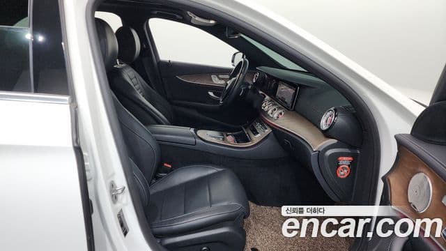 Mercedes-Benz E-класс W213 Exclusive, 2021 11