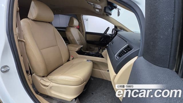 Kia All New Carnival Prestige, 2016 10