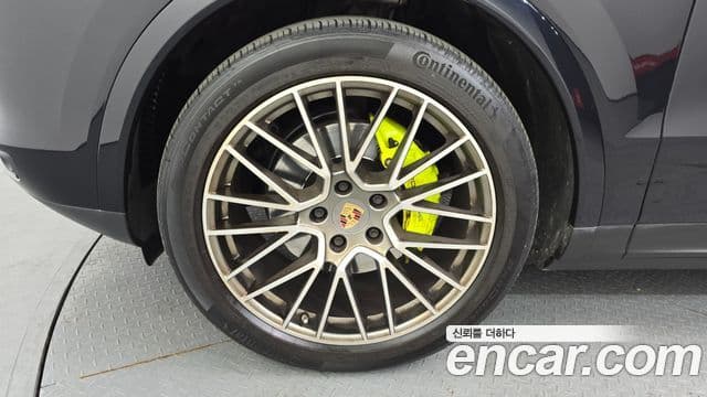 Porsche Cayenne (PO536) 3.0 E-гибрид купе Platinum Edition, 2022 все фото