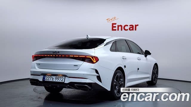 Kia K5 гибрид 3세대 Signature, 2023 2