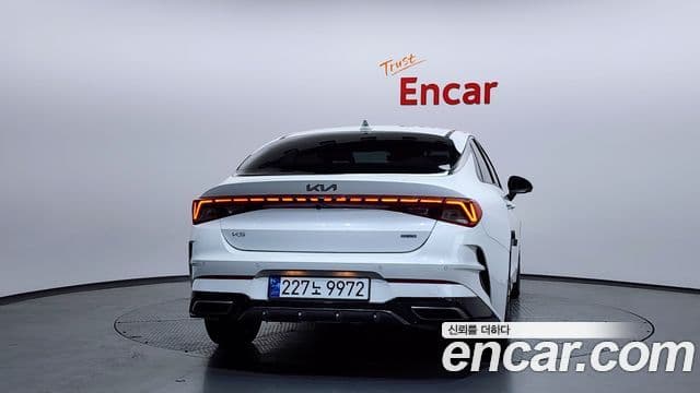 Kia K5 гибрид 3세대 Signature, 2023 4